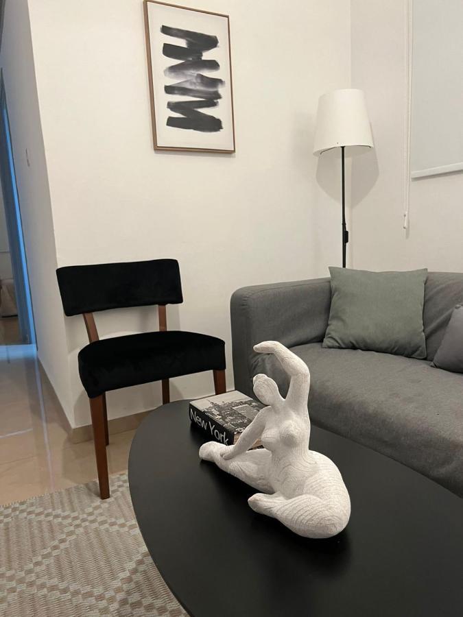 Demetra 1 Bdr Down Town Nicosia By Platform 357 Apartment Exterior foto